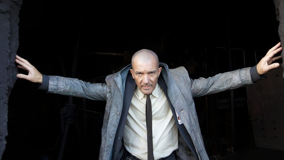 Antonio Banderas in Automata