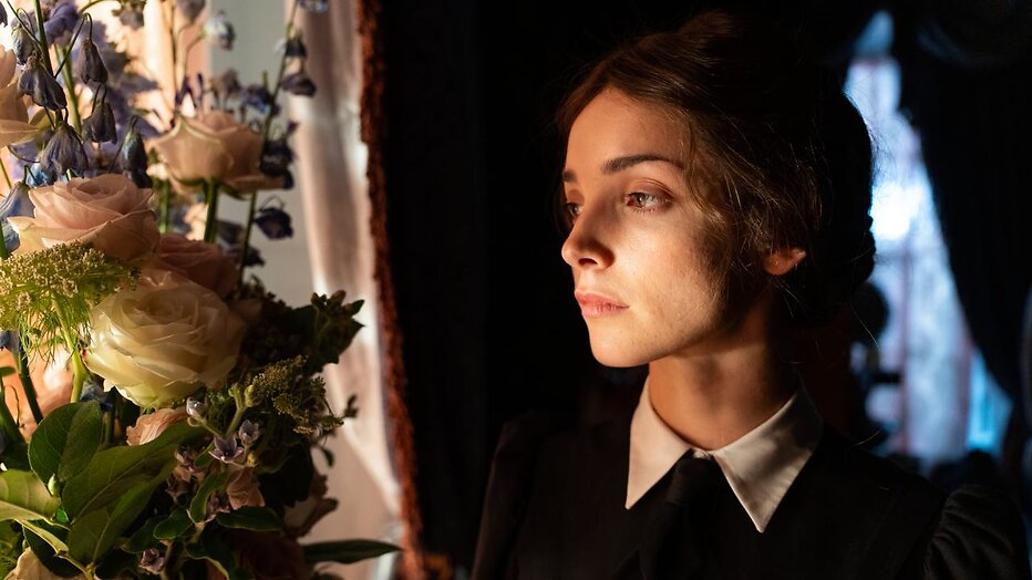 Jessica Reynolds als Emma Harte in A Woman of Substance