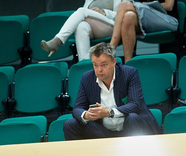 Bert Huisjes vertrekt alsnog bij WNL