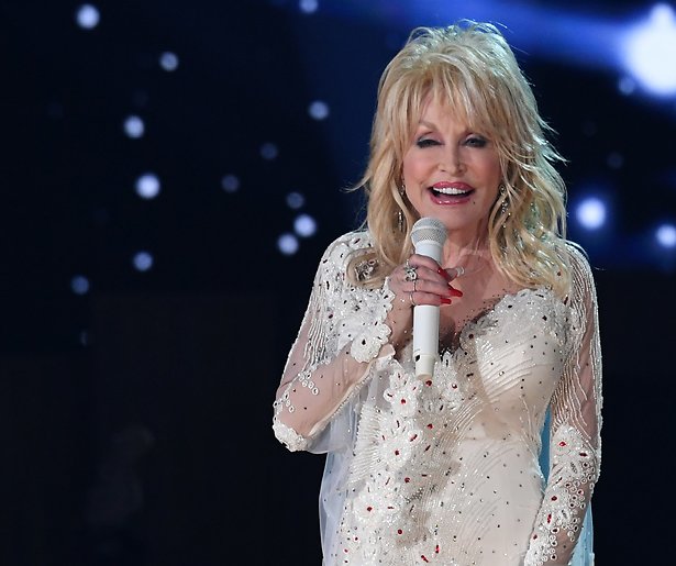 Dolly Parton doneert 1 miljoen dollar voor corona-onderzoek