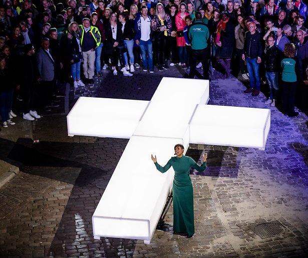 KRO-NCRV neemt The Passion over van de EO