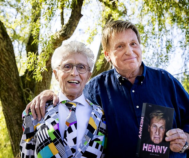 Boezemvriend Henny Huisman heeft 'leeg gevoel' na overlijden Jacques d'Ancona