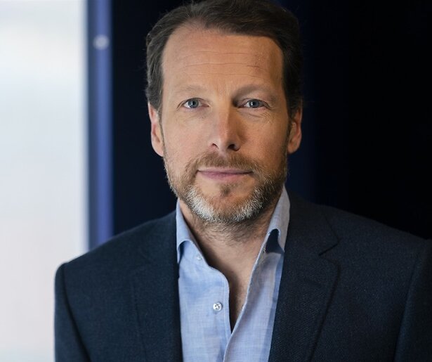 Herman van der Zandt, Renze Klamer en Tooske Ragas presenteren tv-uitzendingen van actiedag Giro555 