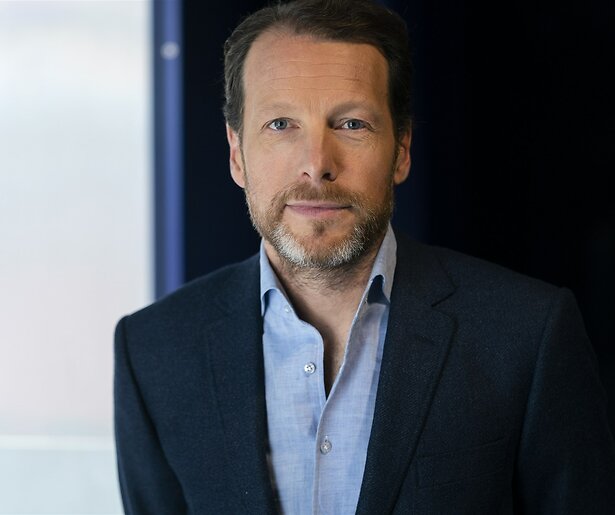 Herman van der Zandt volgt Matthijs van Nieuwkerk op bij Top 2000 à Go-Go