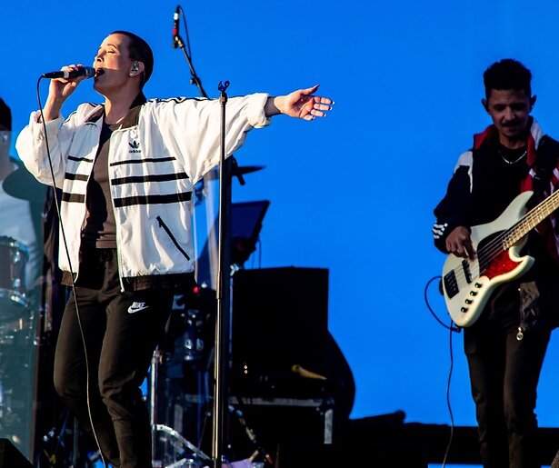 Anouk wilde weer naar het Eurovisie Songfestival, maar kon de release van haar album niet uitstellen