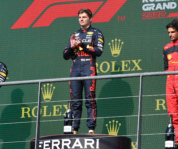 De TV van gisteren: Veel Nederlanders zien magistrale Verstappen winnen op het circuit van Spa