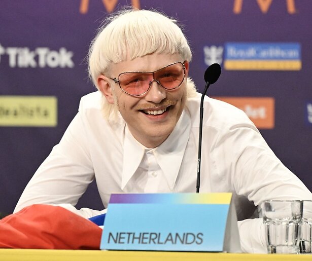 Joost Klein als vijfde aan de beurt tijdens finale Eurovisie Songfestival