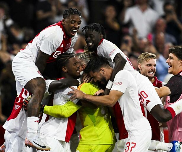 De TV van gisteren: Ruim half miljoen kijkers zien reeks met 34 penalty's van Ajax