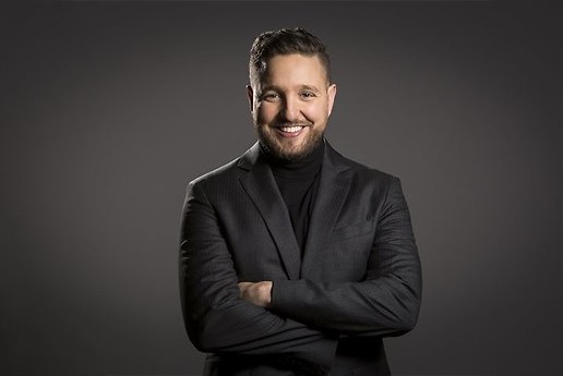 Ajouad bezoekt criminelen