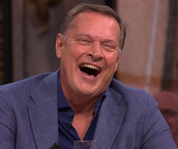 Albert Verlinde is de vaste vervanger van René van der Gijp in Vandaag Inside