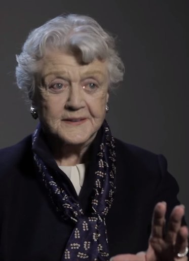 Angela Lansbury (92) vindt dat vrouwen deels schuldig zijn aan seksueel geweld