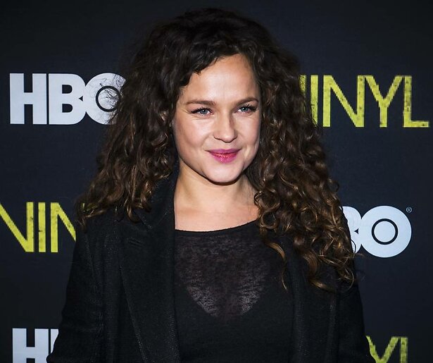 Zangeres en actrice Anna Speller bevallen van dochter