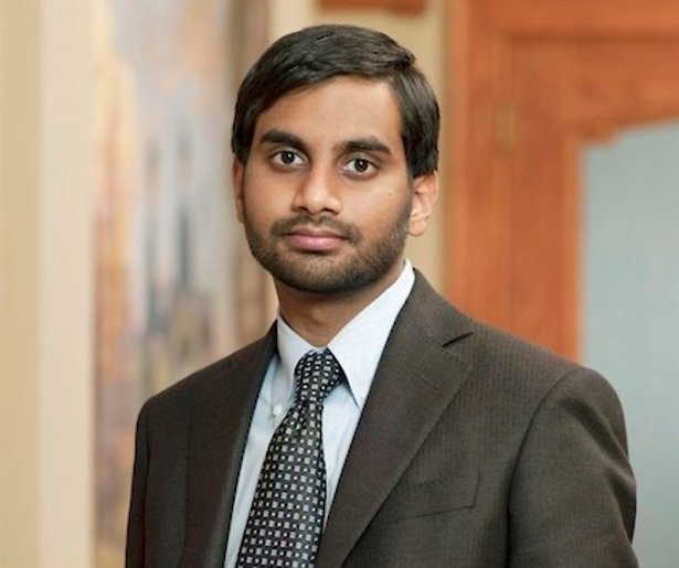 Komiek Aziz Ansari maakt nieuwe sitcom voor Netflix