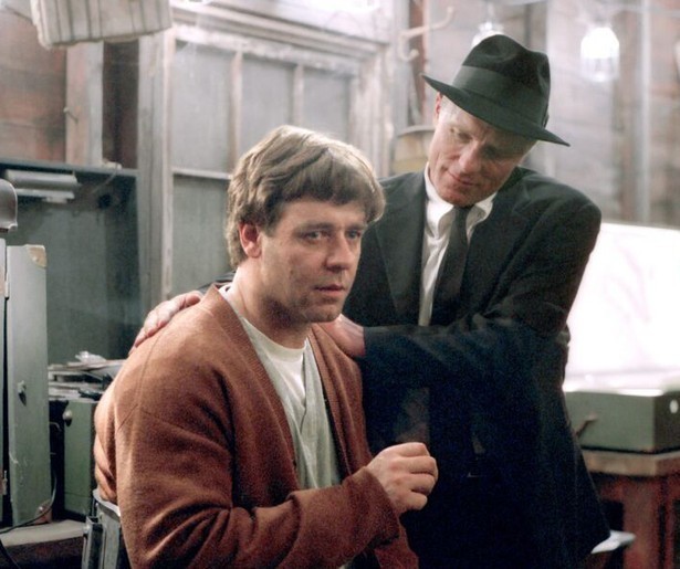 Russell Crowe wil in A Beautiful Mind een ontdekking doen die de wereld verandert