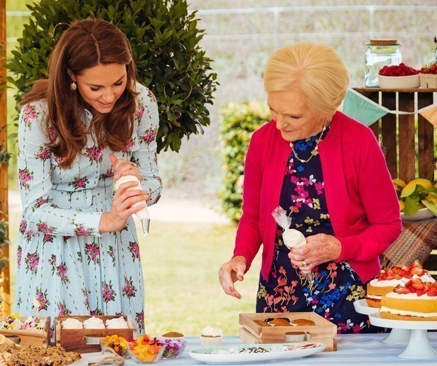 Koninklijke keukenhulp in A Berry Royal Christmas