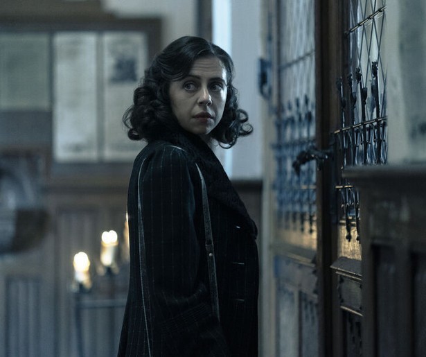 Miep Gies staat doodsangsten uit voor haar man in A Small Light