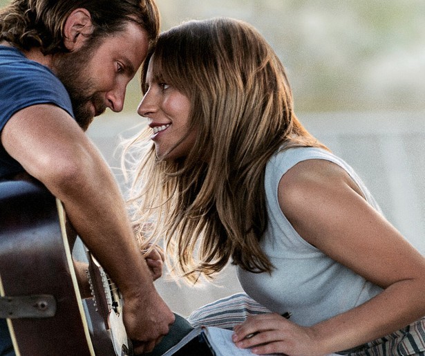 Lady Gaga en Bradley Cooper emotioneren in A Star is Born