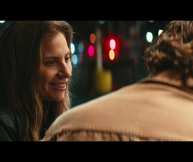 Lady Gaga en Bradley Cooper zingen de sterren van de hemel in A Star Is Born