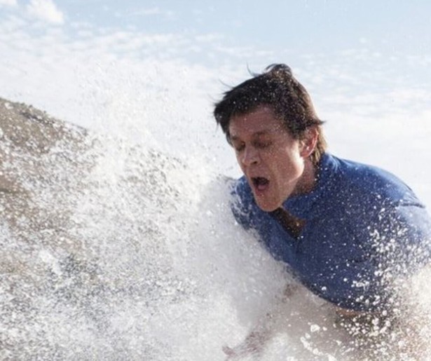 Johnny Knoxville heeft een pretpark te runnen in Action Point op Comedy Central
