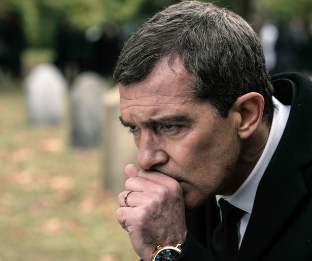 Antonio Banderas vindt het tijd voor gerechtigheid in Acts of Vengeance