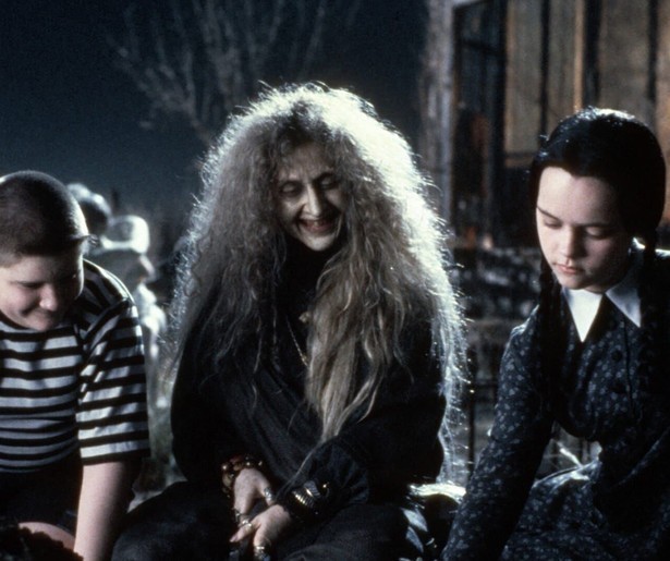 Jimmy Workman en Christina Ricci zijn niet blij met hun broertje in Addams Family Values