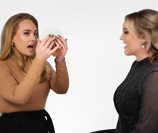 Nikkie Tutorials doet de make up van Adele