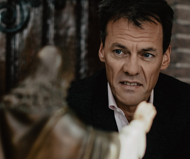 Het geloof van Twan Huys in Adieu God?