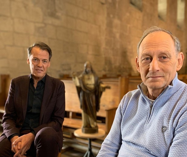 Voormalig commandant Landstrijdkrachten Mart de Kruif vertelt over zijn bijzondere tijd in Afghanistan in Adieu God?