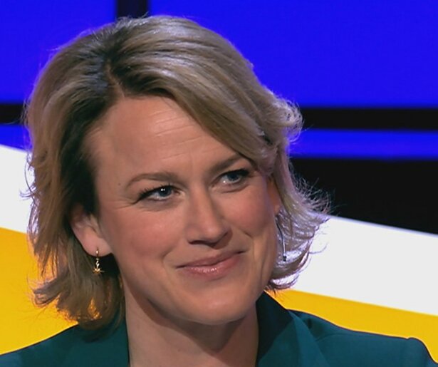 Afke Boven durft na drie afwijzingen eindelijk haar entree te maken bij De Slimste Mens