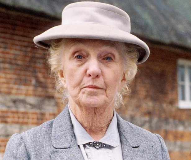 Wie heeft de fan vergiftigd in Agatha's Christie's Marple?