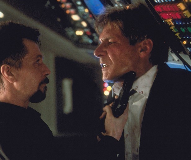 Harrison Ford lost het zelf wel op in Air Force One