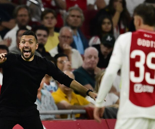 Ajax begint onder leiding van coach Francesco Farioli aan het nieuwe Eredivisie-seizoen