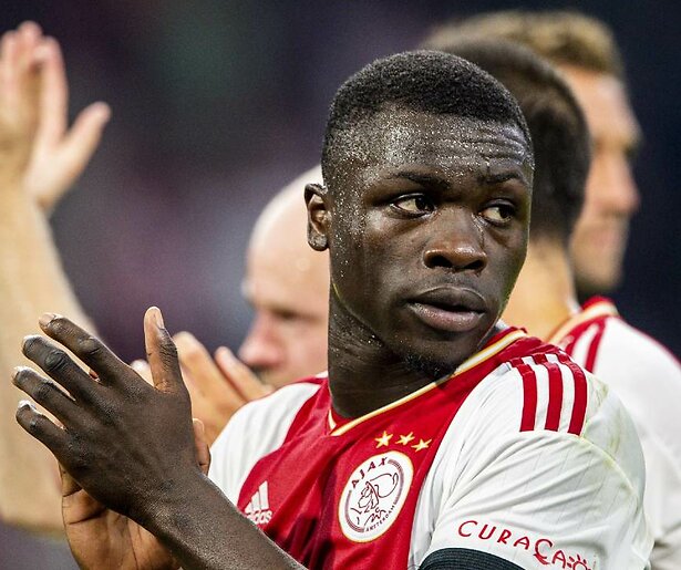 Spetterende zondag met duel tussen AZ en Ajax