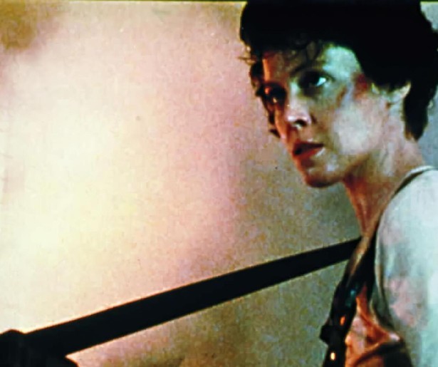 Sigourney Weaver knokt weer met xenomorphs in SF-film Aliens
