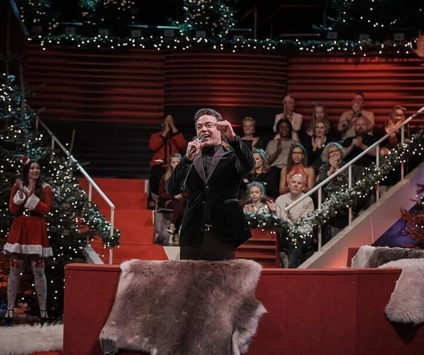 Fedja van Huêt kan het allemaal niet meer aan in de film van All You Need Is Love 