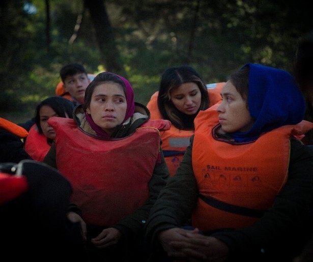 Zussen op de vlucht in Along the Way