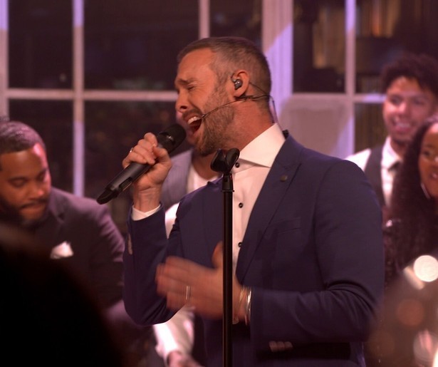 Charly Luske waagt zich aan black gospel in Amazing Grace