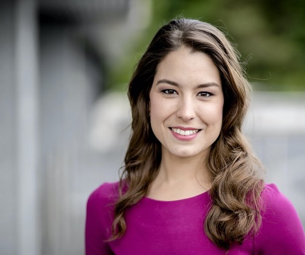 Viaplay plukt Amber Brantsen weg bij de NOS