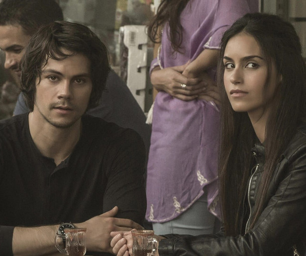 Dylan O’Brien gaat de strijd aan met een groep terroristen in American Assassin