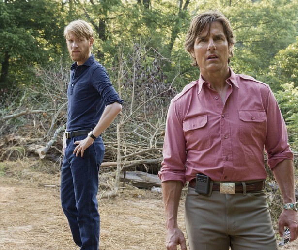 Tom Cruise werkt voor Pablo Escobar in American Made