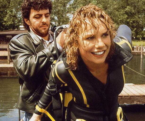 Huub Stapel moet een griezel zien te pakken in Amsterdamned op RTL 7