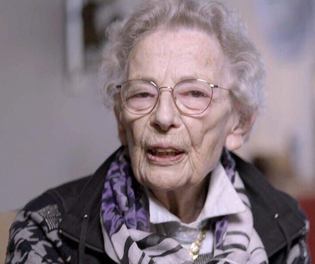 Corrie Hollebrands vertelt in Andere Tijden over de Tweede Wereldoorlog