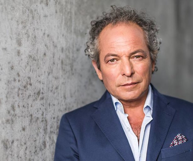 André van der Toorn raakt twee programma’s kwijt