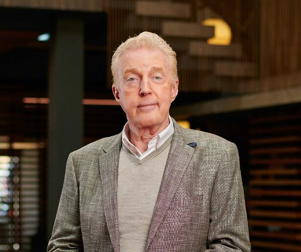 André van Duin wordt geëerd met de Gouden Televizier Oeuvre-Ring 2024