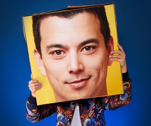 Andries Tunru brengt een indrukwekkende boodschap in zijn voorstelling Marmer