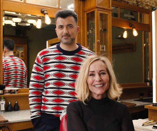 Angela Groothuizen haalt herinneringen op aan haar moeder in De Geknipte Gast