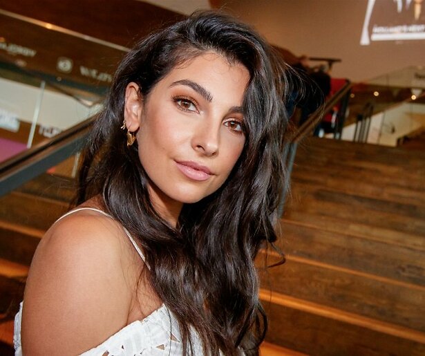 Kijktip: Documentaireserie Anna Nooshin nu op Amazon Prime Video 