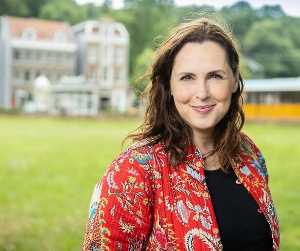 Anniko van Santen te zien in Beat the Champions VIPS: 'Beetje bang voor Diederik Jekel'