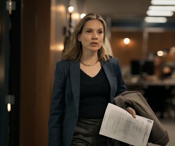 Anniek Pheifer en Jeroen Spitzenberger komen steeds verder in het nauw in Anoniem