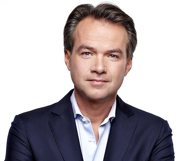 Antoin Peeters verklaart lange afwezigheid: 'Ik heb een hypofysetumor'
